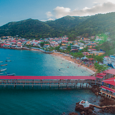 Excursión a la isla de Taboga en catamarán